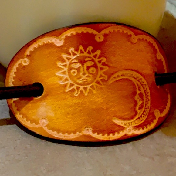 ☀️🌙 Genuine Leather Hand Tooled Bun🌙☀️ - Picture 2 of 2